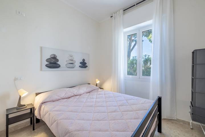 Gîte pour 6 personnes, avec terrasse et jardin dans Ospedaletti - 3