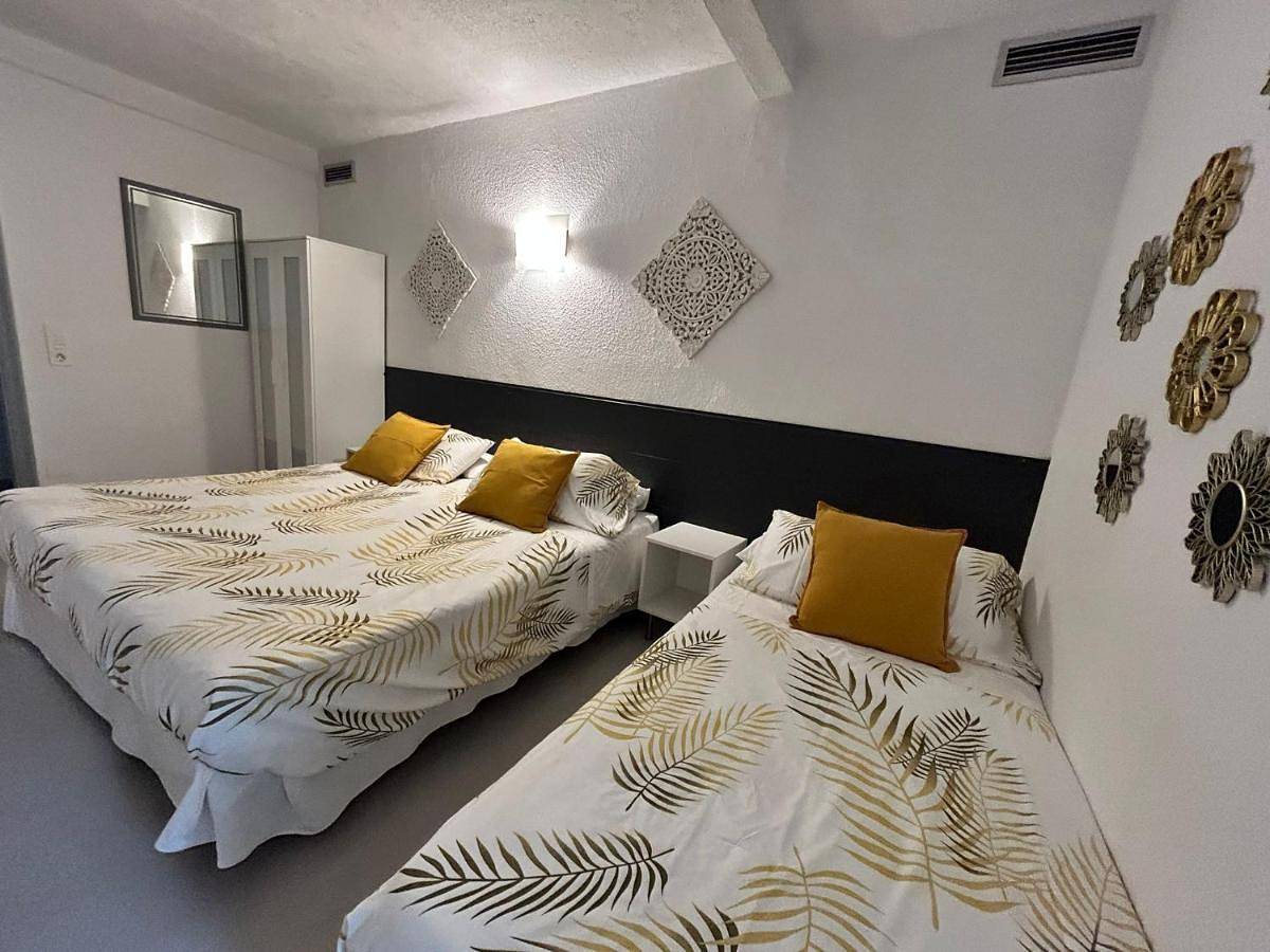Hostal Berlin in Plaza de los Naranjos, Marbella