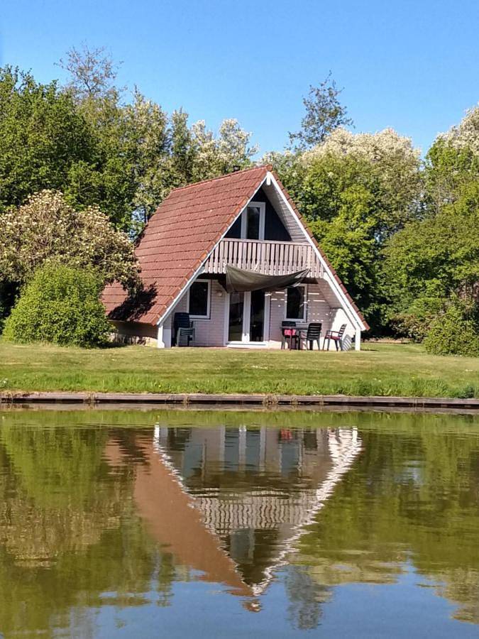 De Gouwe, 158 - aan visvijver, de beste visstek in Gramsbergen, Hardenberg