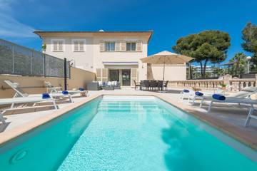 Holiday home in Muro, North Majorca für 8 