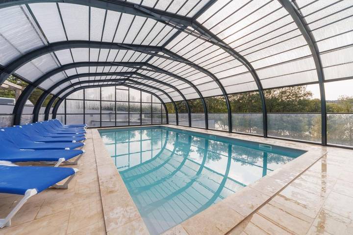Chalet pour 6 personnes, avec terrasse et piscine