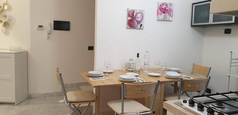 Ferienwohnung für 4 Personen, mit Seeblick und Pool sowie Garten in Garda - 3