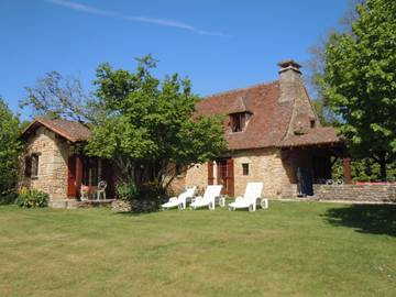 Gîte pour 6 personnes, avec jardin et terrasse, animaux acceptés à Fleurac