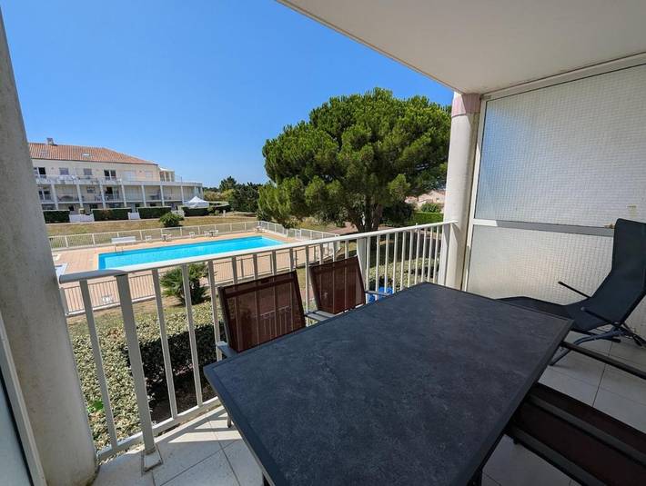 Gîte pour 4 personnes, avec balcon et piscine dans Plage de Tanchet