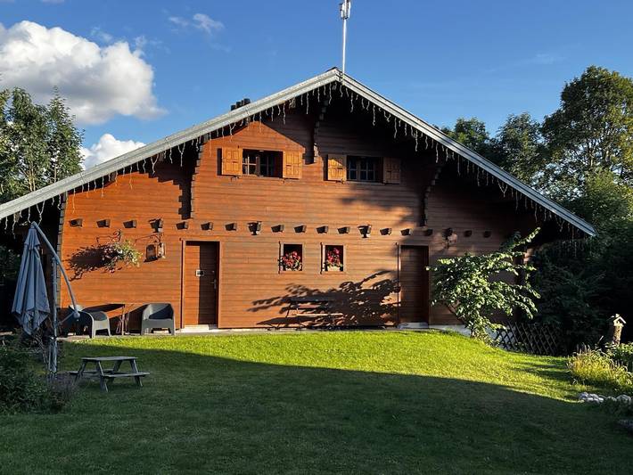 Chalet pour 6 personnes, avec Terrasse ainsi que Jardin et Vue à Les Rousses