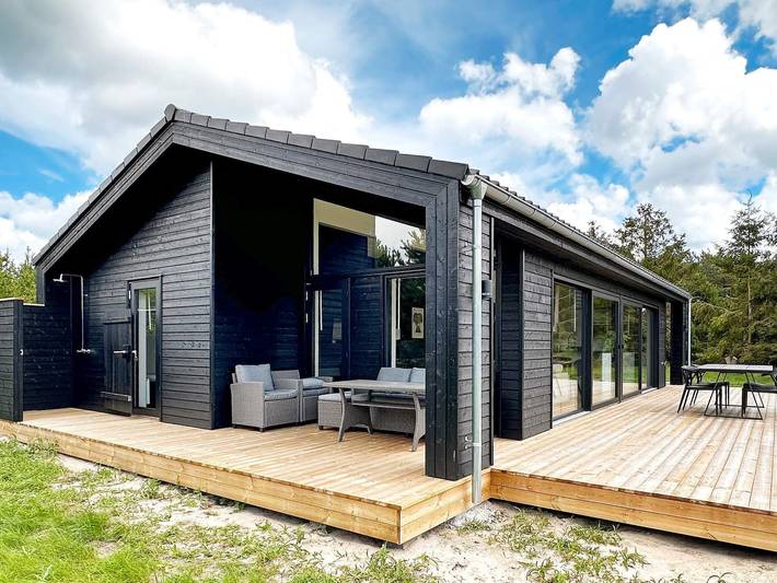 Ferienhaus für 7 Personen, mit Terrasse und Garten in Bratten - 2