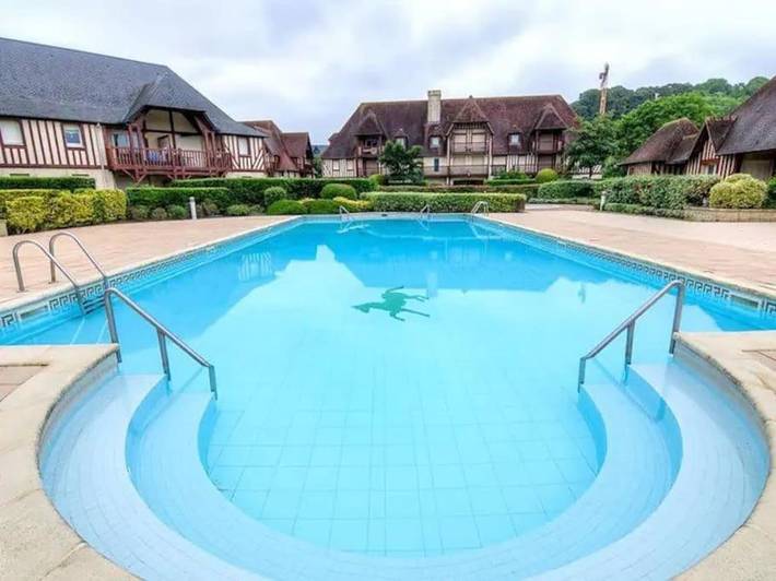 Villa pour 8 personnes, avec piscine ainsi que terrasse et jardin à Deauville - 4