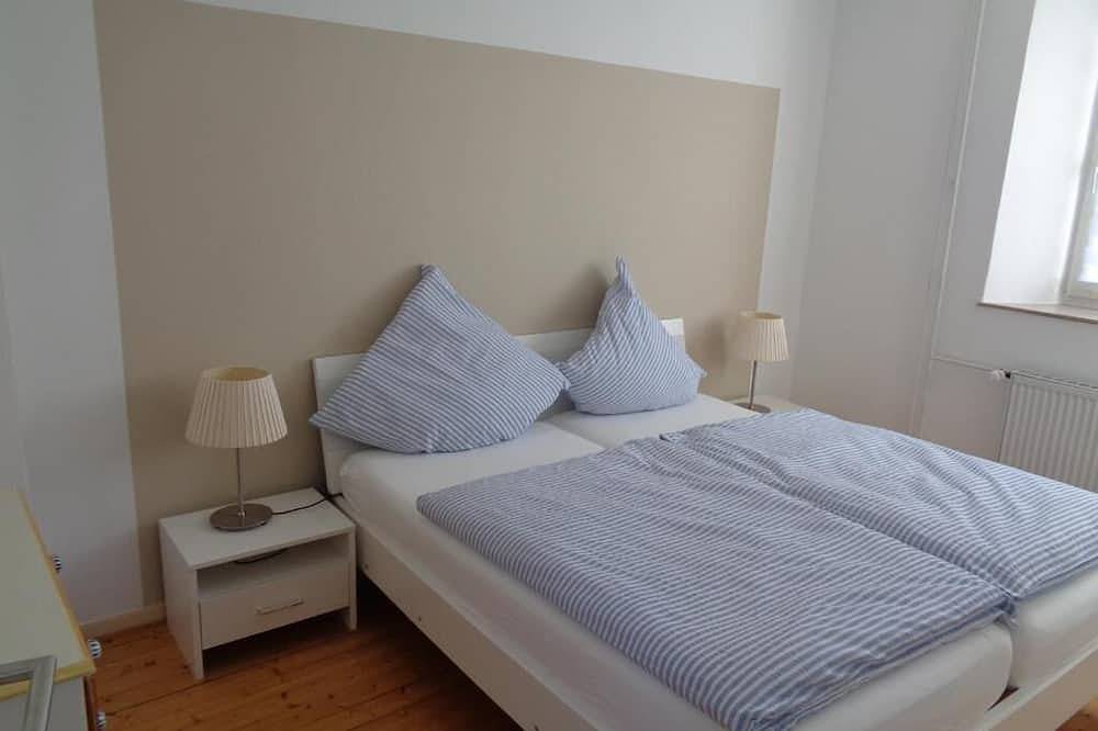 Ganze Wohnung, Ferienwohnung Altes Pfarrhaus mit Flair und Jufferblick in Brauneberg, Bernkastel-Kues & Umgebung