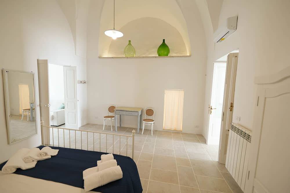 Dimora Santa Sofia, con Dèpandace e Giardino in Diso, Lecce Provinz