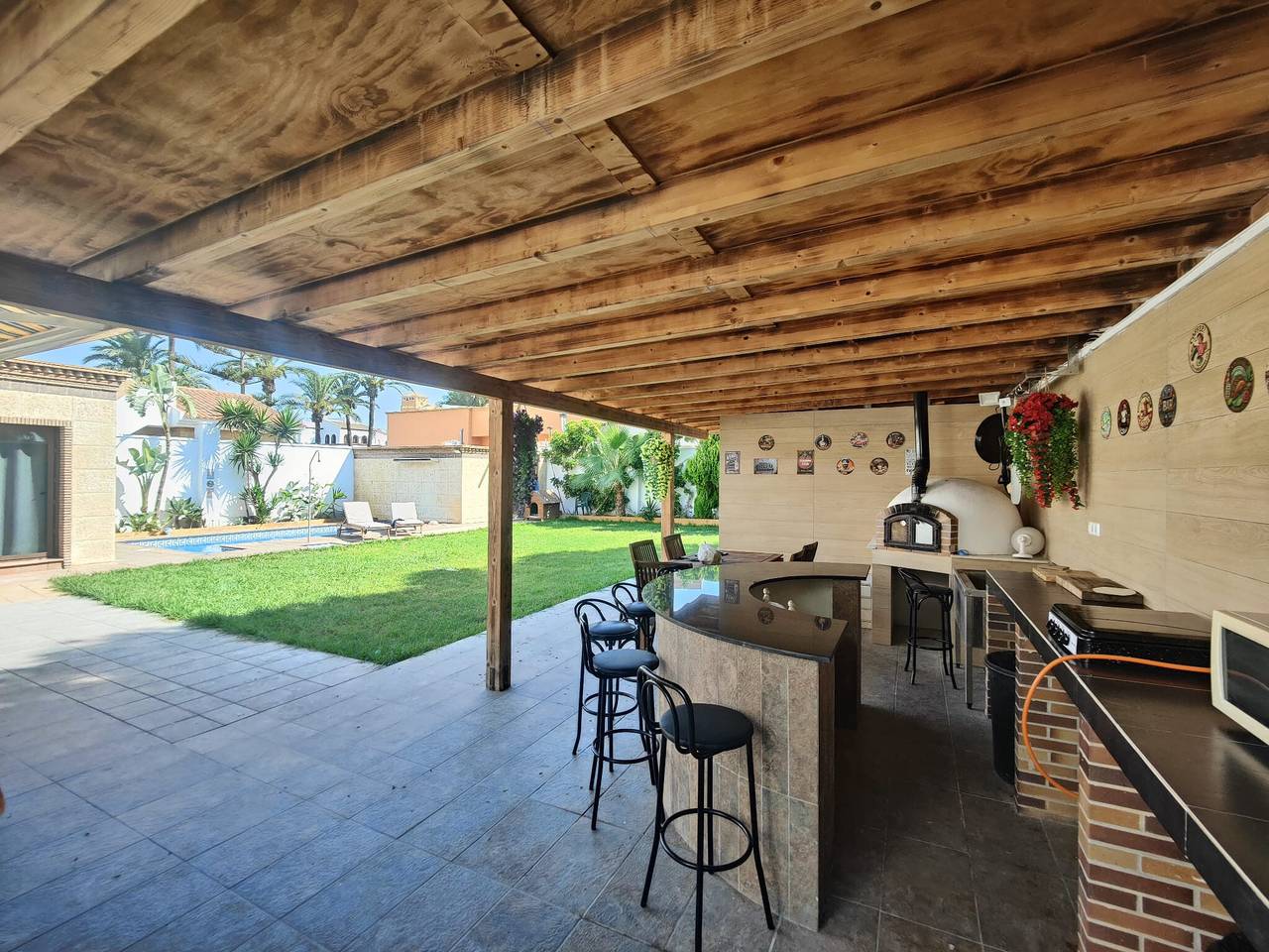 Apartamento entero, 'Apartamento Invitados Con Piscina' con Piscina Privada, Wi-Fi y Aire Acondicionado in Buena Vista Roquetas de Mar, Roquetas de Mar