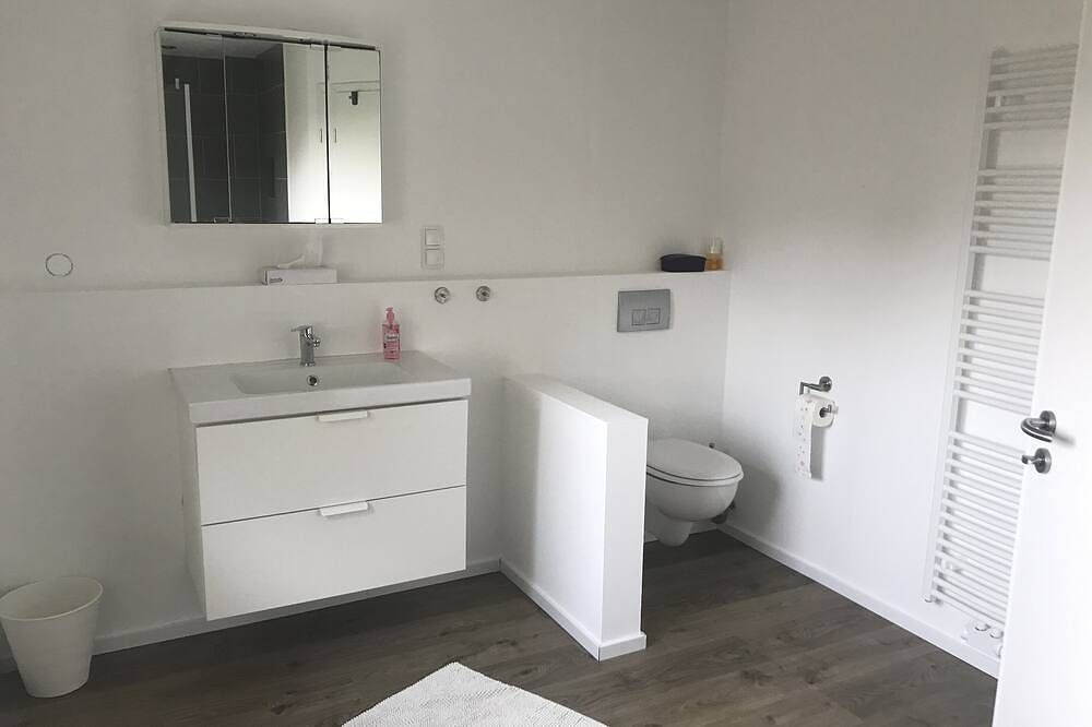 Ganze Wohnung, Nancy-1 Zimmer Ferienwohnung in Wesseling, Rhein-Erft-Kreis