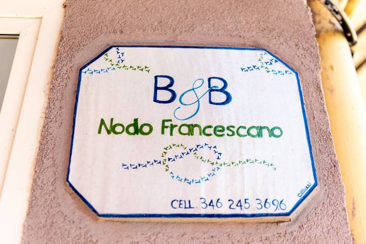 B&B Nodo Francescano - Chambre Bleue avec Balcon, Wi-Fi et Climatisation in Porto Empedocle, Province de Agrigento