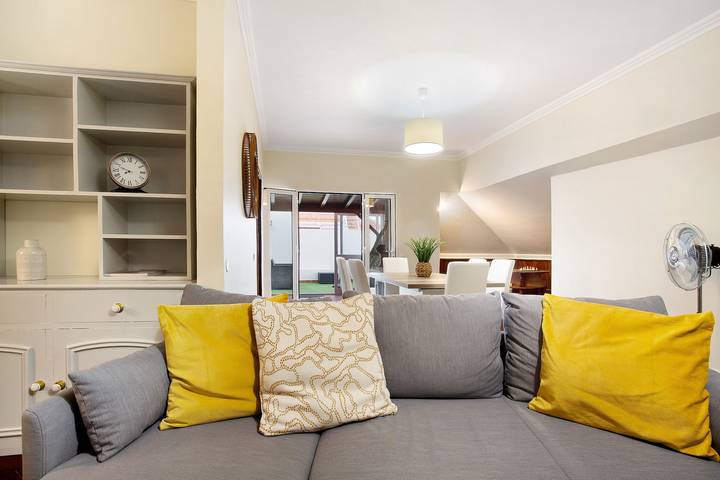 Hel lejlighed, Apartment 'Vista Mar' with Sea View, Private Terrace and Wi-Fi in São Martinho, Maderia
