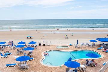 Vacation Rental for 6 Guests in Daytona Beach Shores, Florida, Picture 1