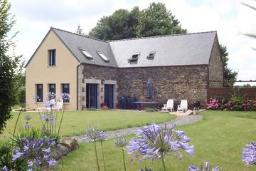 Gîte pour 8 personnes, avec terrasse et jardin à Plestin-les-Grèves