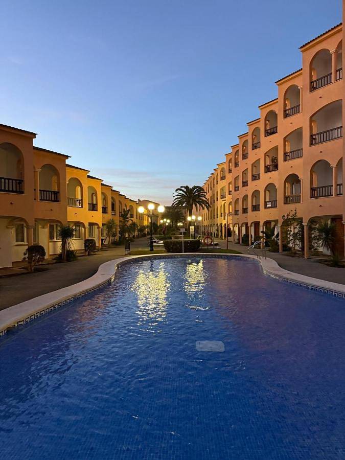 Apartahotel para 6 personas, con vistas y piscina además de jardín y balcón en Costa del Azahar