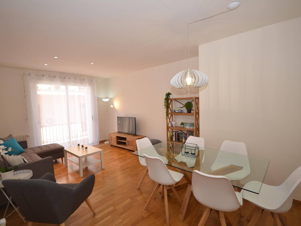 Appartement de vacances entier, Duplex Au Centre Ville, Terrasse Et Parking in Sant Feliu de Guíxols, Costa Brava