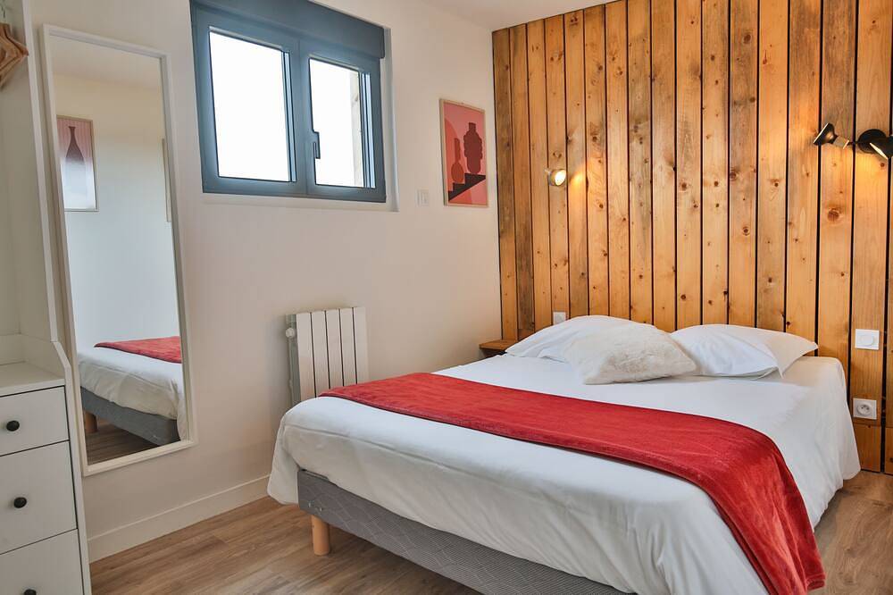 Chalet-Vintage-Confortable-Baño para personas con movilidad reducida in Clermont-Créans, Sarthe