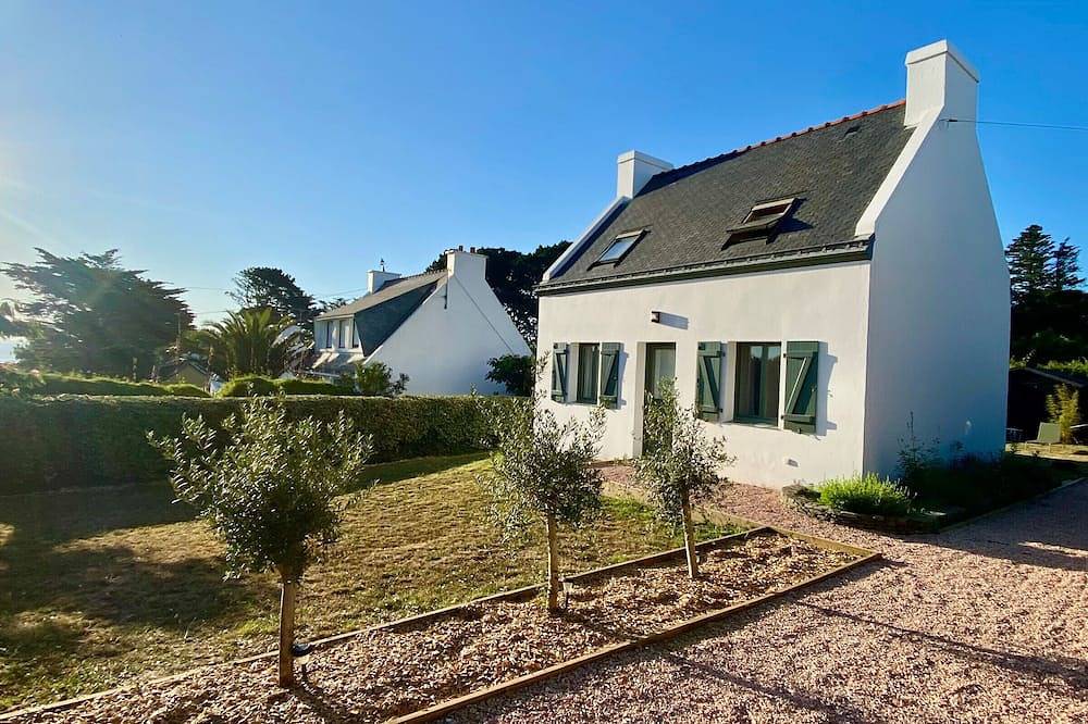 Charming house near beach in Groix, 2 bedrooms in Groix, Côte des Mégalithes