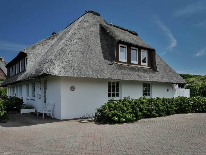 Ferienhaus für 3 Personen, mit Terrasse und Garten sowie Pool auf Sylt - 2