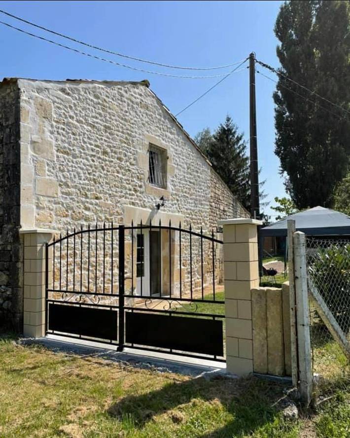 Location de vacances pour 4 personnes, avec jardin à Bois (homonymie) - 3