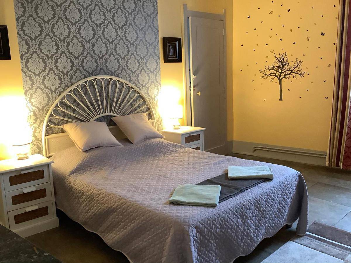 Double Room with Private Bathroom in Marsillargues, Côte méditerranéenne (France)