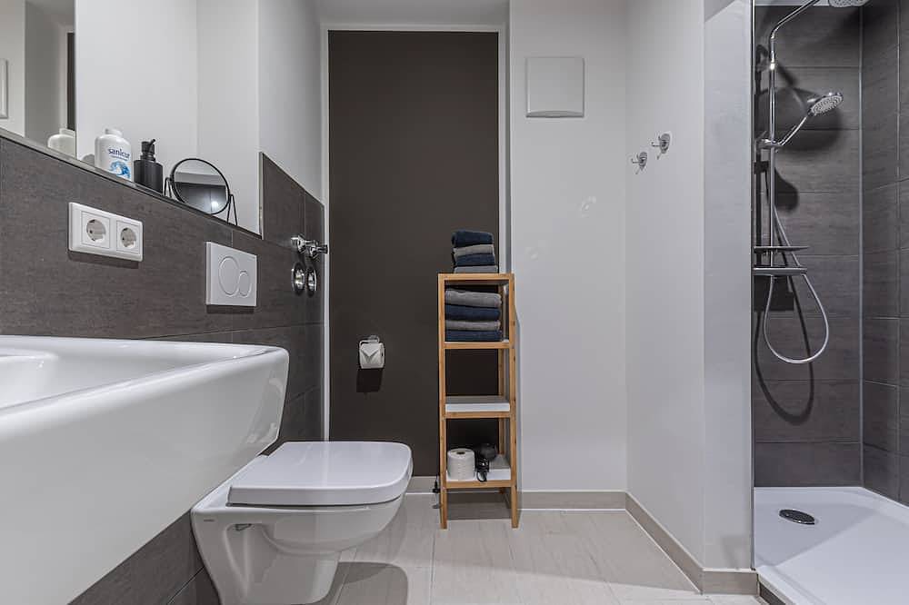 Ganze Wohnung, 85qm Garten Suite mit 2 Schlafzimmern / Terrasse und Garten in Willich, Niederrhein