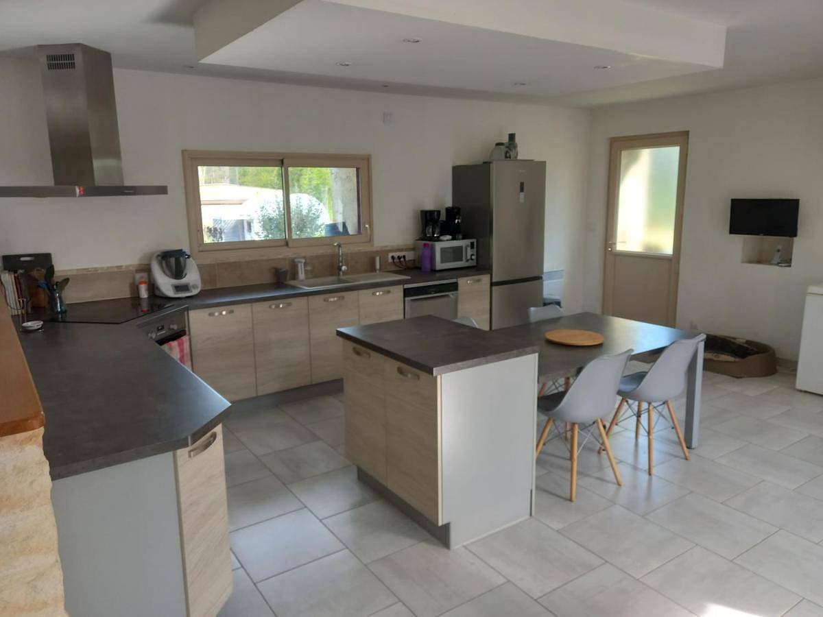 Appartement de vacances entier, Location 24h du Mans in Parigné-l'Évêque, Sarthe