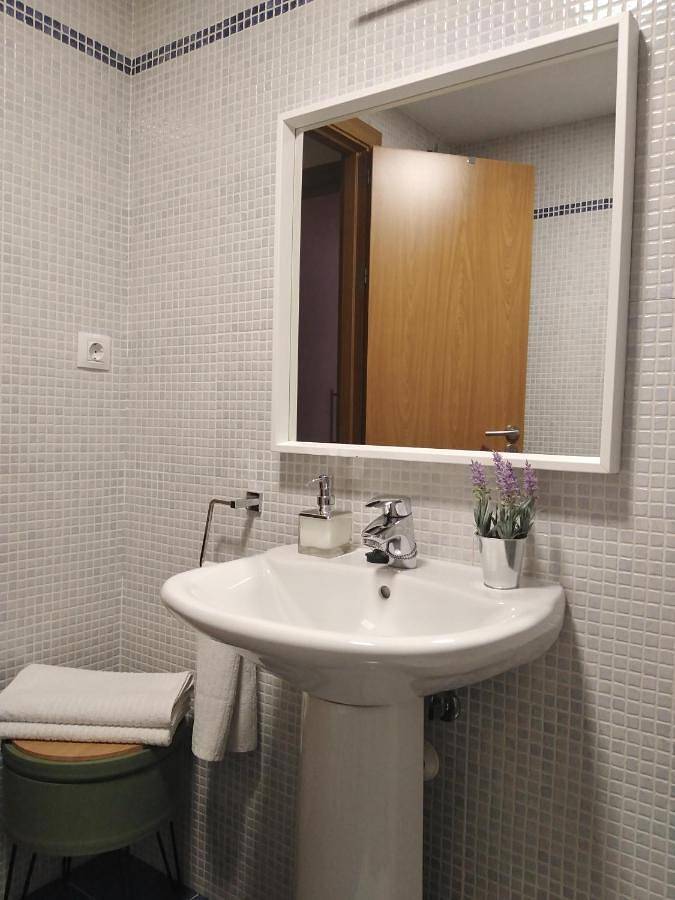 Apartamento vacacional entero, Twin Room with Shared Bathroom in Bormujos, Provincia de Sevilla