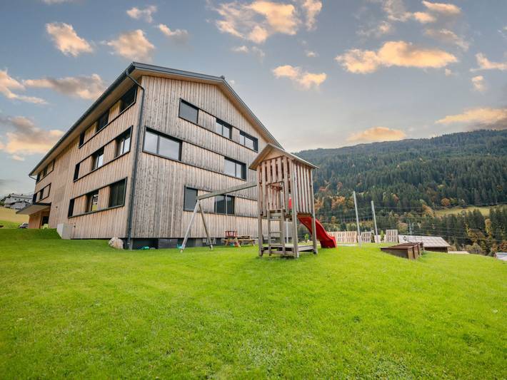 Ferienwohnung für 6 Personen, mit Balkon und Garten in Dalaas