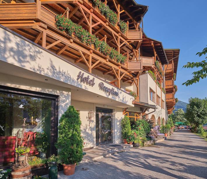 Hotel für 4 Personen, mit Balkon und Terrasse sowie Garten und Sauna am Achensee