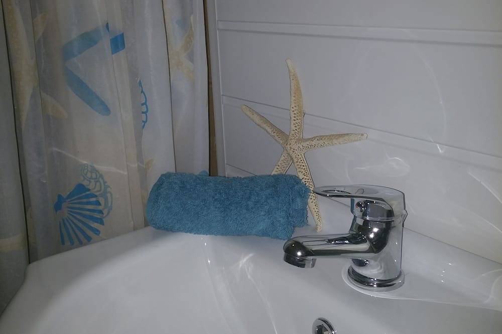 Ganze Wohnung, Elsősorban olyan vendégeket várunk, akik nem szeretik a zsúfolt szállodákat. in Eger, Heves megye