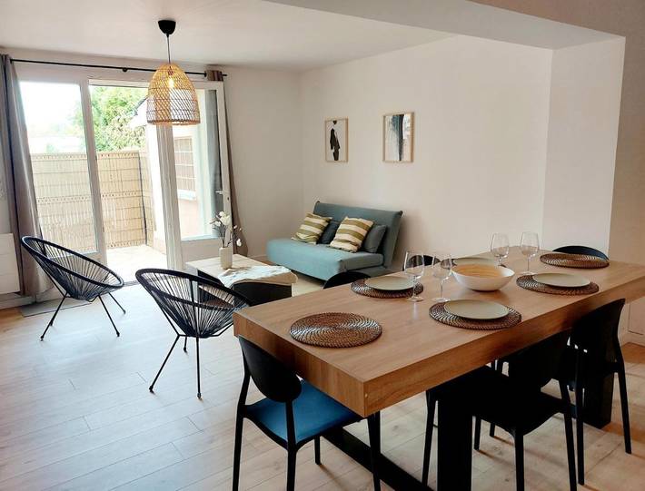 Gîte pour 6 personnes, avec Terrasse à Odos