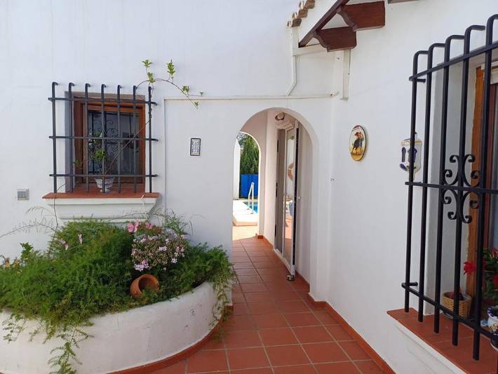 Casa rural para 11 personas, con Balcón y Terraza además de Jardín y Piscina en Pego - 2