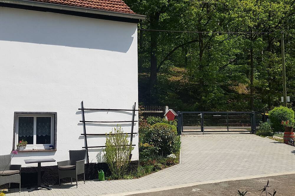 Ganze Wohnung, Fewo Mai - Idyllisch direkt am Wald in Glauchau, Chemnitz und Umgebung