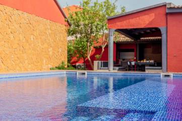 Location de vacances pour 8 personnes, avec jardin et terrasse dans Aroeira