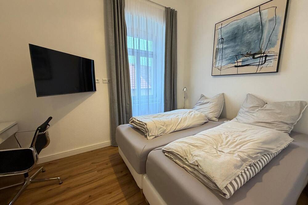 Ganze Wohnung, Schloss Espasingen Apartment 2 – luxuriös wohnen mit Sauna im historischen Schlo in Espasingen, Stockach