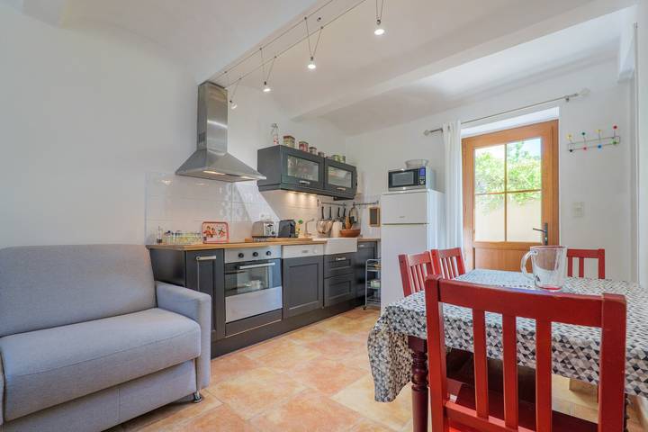 Casa vacanze "Gîte Sur La Voûte" al Mas du tilleul, grande piscina, terrazza privata in Courry, Cevenne