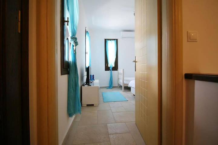 Location de vacances pour 7 personnes, avec terrasse ainsi que piscine et vue dans Palaia Epidavros - 2