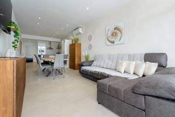 Maison De Vacances pour 14 Personnes dans Camarles, Costa Dorada, Photo 4