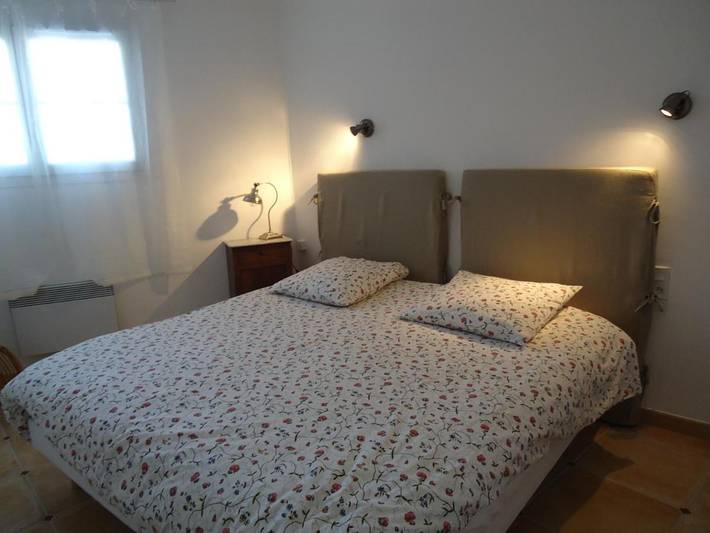 Location de vacances pour 5 personnes, avec vue et jardin, adapté aux familles à Châteauneuf-Val-Saint-Donat - 4