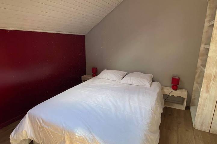 Location de vacances pour 6 personnes, avec jardin et piscine, animaux acceptés à Saint-Avit-de-Vialard - 4