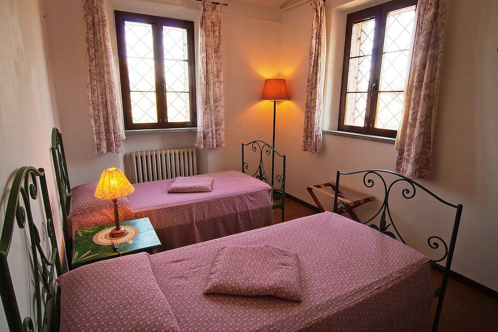 Ganze Wohnung, Wohnungen mit Pool in der Nähe von Assisi. Wifi, Bio-Garten und kostenlosen Wein. in Torgiano, Perugia Provinz