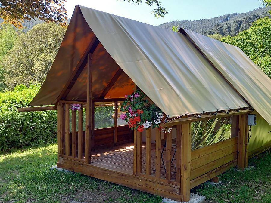 Camping des Drouilhèdes - Safarizelt 2 personen - Cyclo Tente Lodge, ohne Sanitäranlagen, ohne Küche in Peyremale, Cevennen
