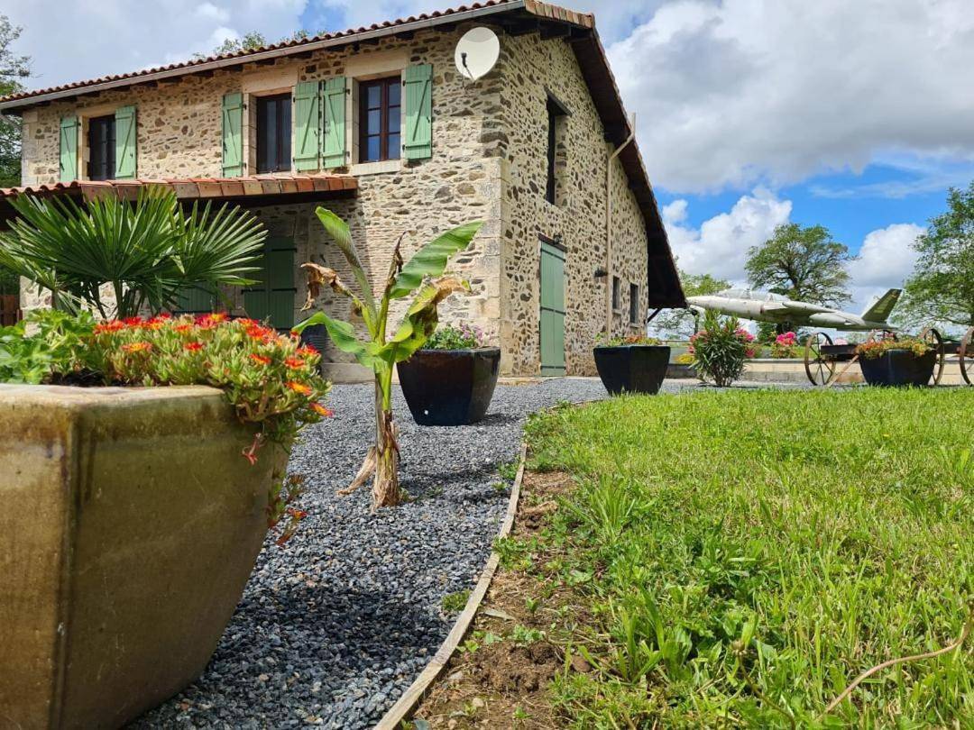 La Maison du Lac Lavaud in Saint-Quentin-sur-Charente, Charente