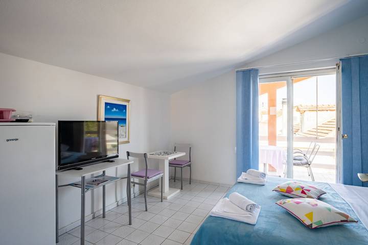 Ferienwohnung für 2 Personen, mit Meerblick und Balkon sowie Garten in Orebic - 3