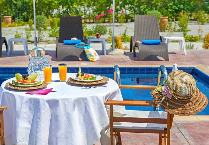 Ferienhaus für 8 Personen, mit Terrasse und Garten in Faliraki