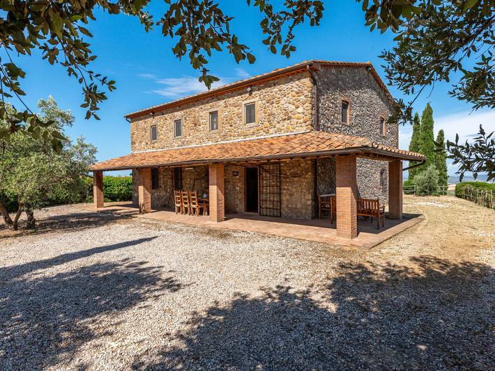 Agriturismo per 6 persone, con piscina e giardino in Scansano
