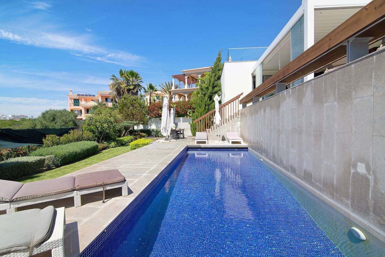 Villa "Sweet Home Albufeira" with Private Pool, 2 Private Terraces & Wi-Fi in Albufeira, Faro District