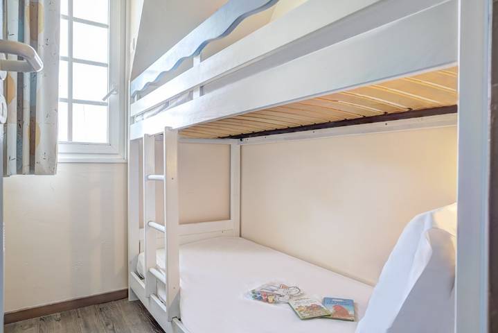 Location de vacances pour 8 personnes, avec balcon et jardin ainsi que sauna et piscine, animaux acceptés dans Aquaclub de Belle Dune - 4